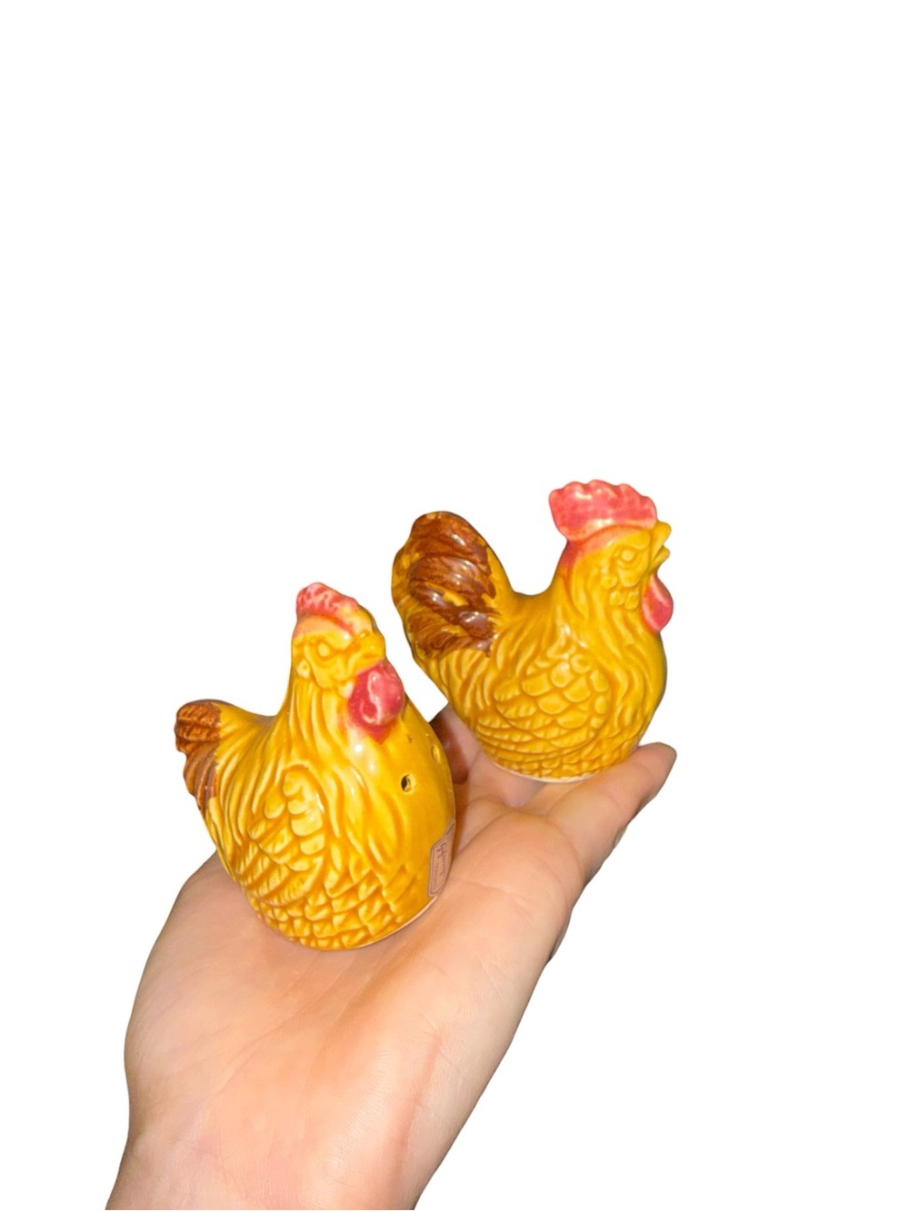 Vintage hen salt and pepper
